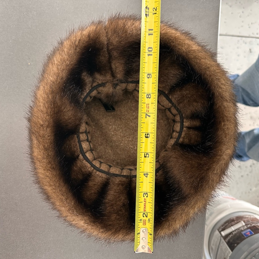 Women’s OSFM Parkhurst Luxurious Brown Fur Bucket Hat Made in Canada - Picture 8 of 9